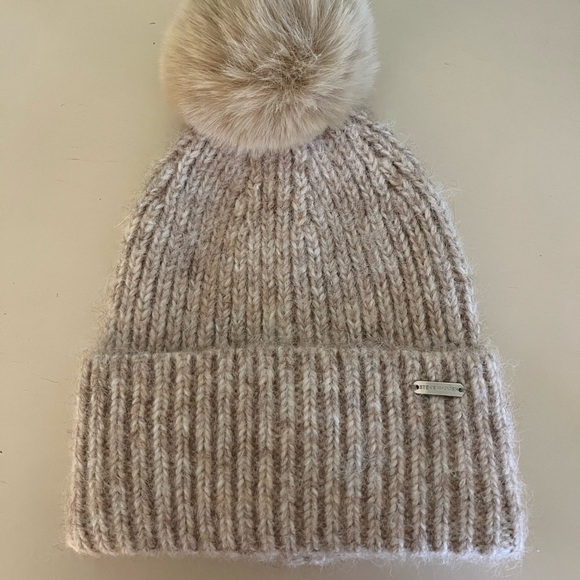 Steve Madden 2 Piece Cream Beanie and Brown Scarf Set - Picture 4 of 10